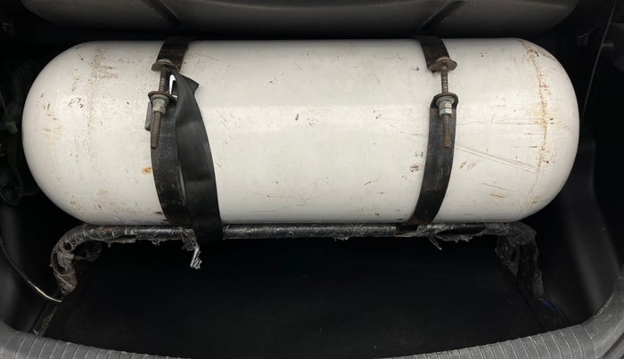 2015 Hyundai Grand i10 SPORTZ 1.2 KAPPA VTVT, CNG, Manual, 53,745 km, Boot Inside