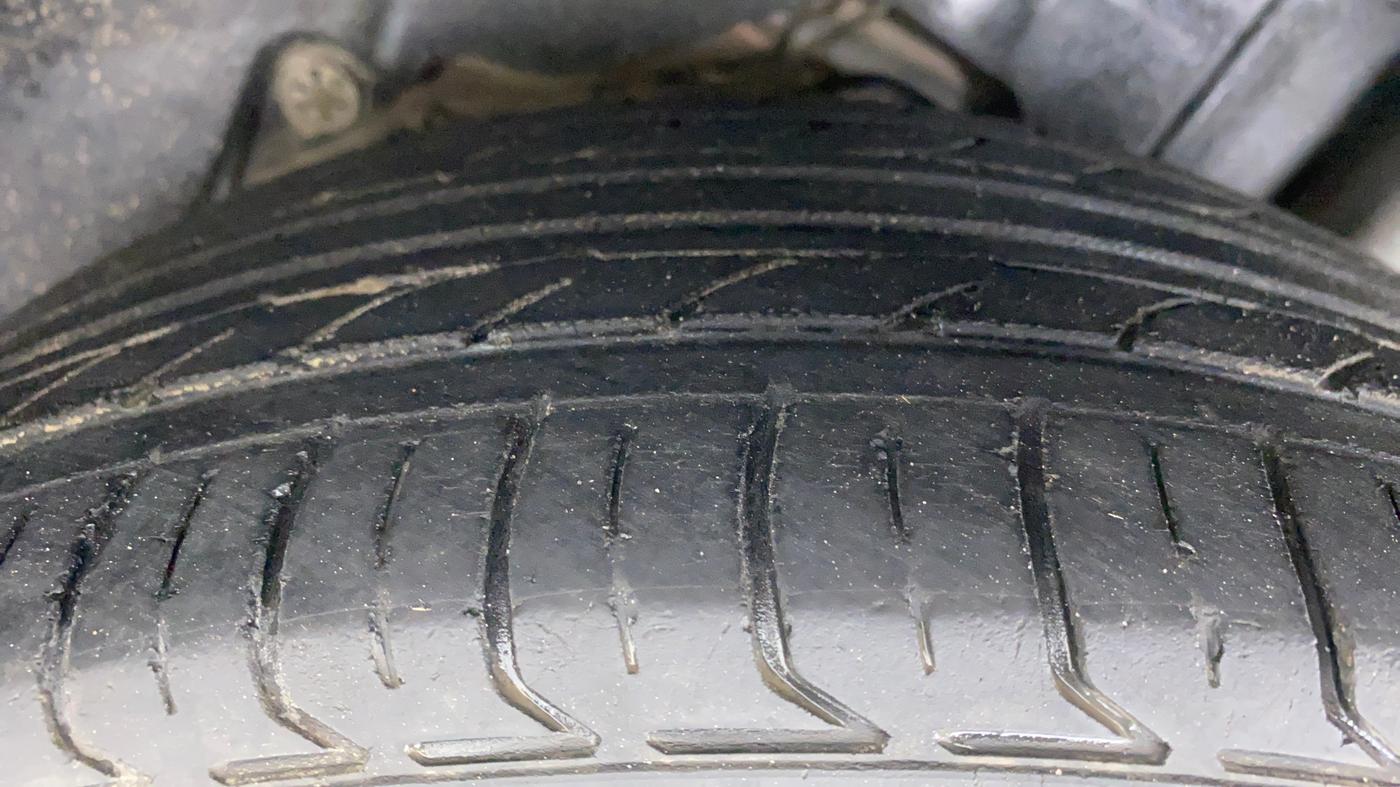 2018 Ford FREESTYLE TITANIUM 1.2 TI-VCT MT, Petrol, Manual, 51,338 km, Left Rear Tyre Tread
