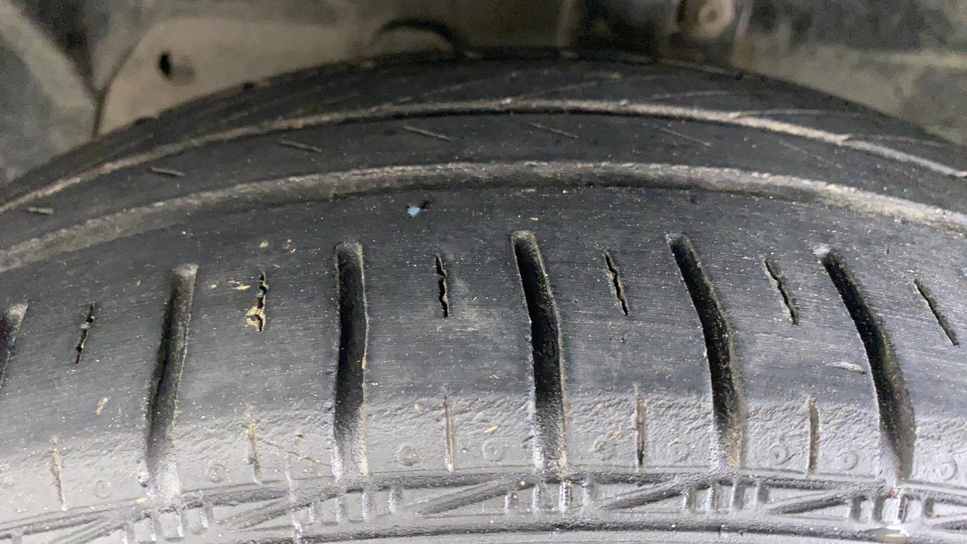 2018 Ford FREESTYLE TITANIUM 1.2 TI-VCT MT, Petrol, Manual, 51,338 km, Left Front Tyre Tread