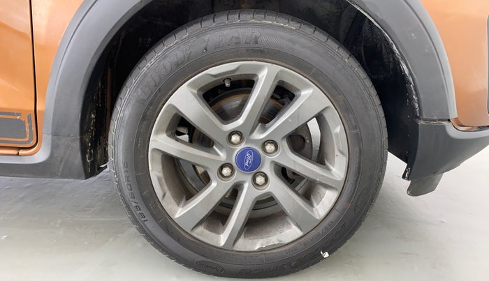 2018 Ford FREESTYLE TITANIUM 1.2 TI-VCT MT, Petrol, Manual, 51,338 km, Right Front Wheel
