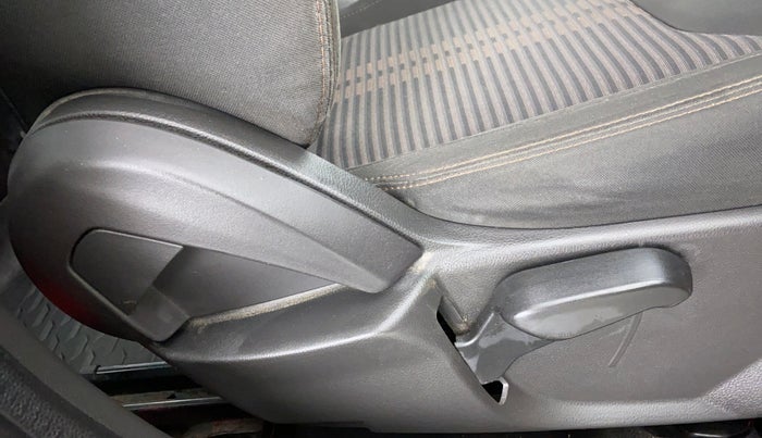 2018 Ford FREESTYLE TITANIUM 1.2 TI-VCT MT, Petrol, Manual, 51,338 km, Driver Side Adjustment Panel