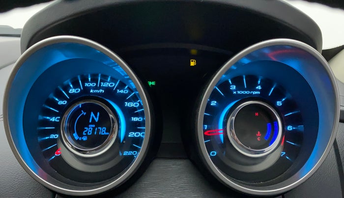 2018 Mahindra XUV500 W11, Diesel, Manual, 28,177 km, Odometer Image