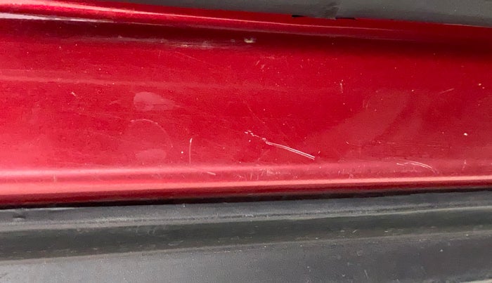 2018 Mahindra XUV500 W11, Diesel, Manual, 28,177 km, Right running board - Minor scratches