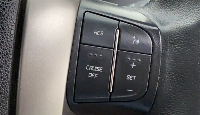 2018 Mahindra XUV500 W11, Diesel, Manual, 28,177 km, Adaptive Cruise Control
