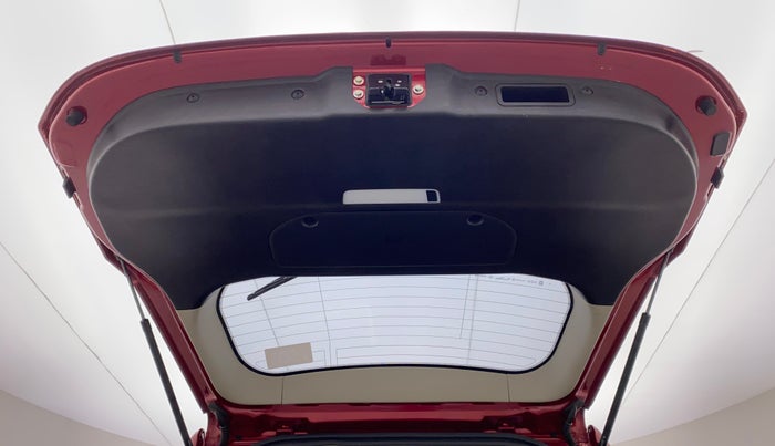 2018 Mahindra XUV500 W11, Diesel, Manual, 28,177 km, Boot Door Open