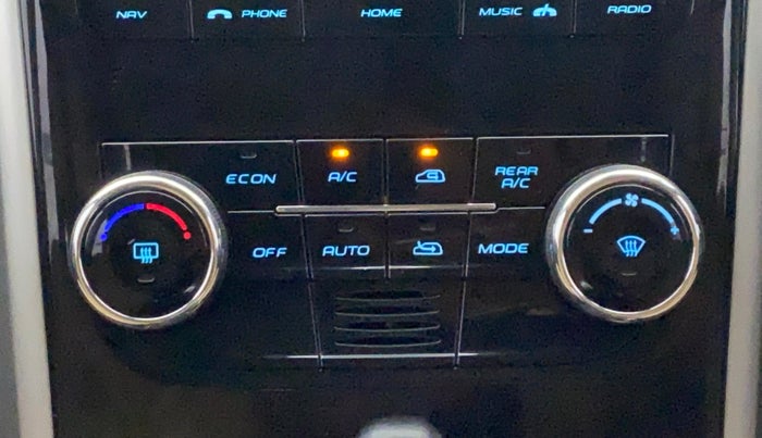 2018 Mahindra XUV500 W11, Diesel, Manual, 28,177 km, Automatic Climate Control