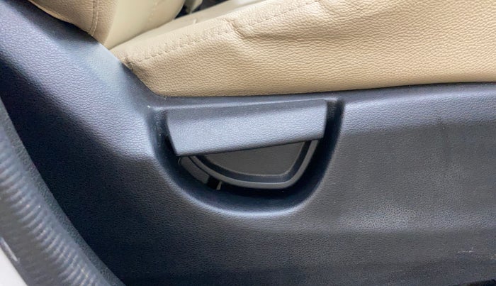2018 Hyundai NEW SANTRO SPORTZ CNG, CNG, Manual, 54,174 km, Driver Side Adjustment Panel
