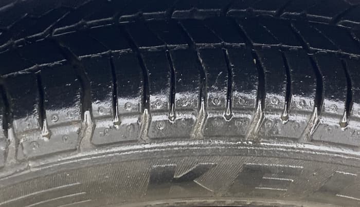 2015 Honda Amaze 1.2L I-VTEC S, Petrol, Manual, 46,514 km, Left Front Tyre Tread