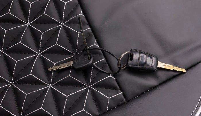 2019 Hyundai NEW SANTRO SPORTZ AMT, Petrol, Automatic, 45,721 km, Key Close Up