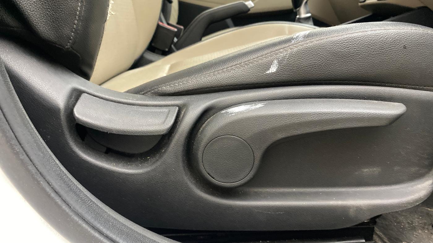 2019 Hyundai Verna 1.6 VTVT SX O, Petrol, Manual, 65,467 km, Driver Side Adjustment Panel