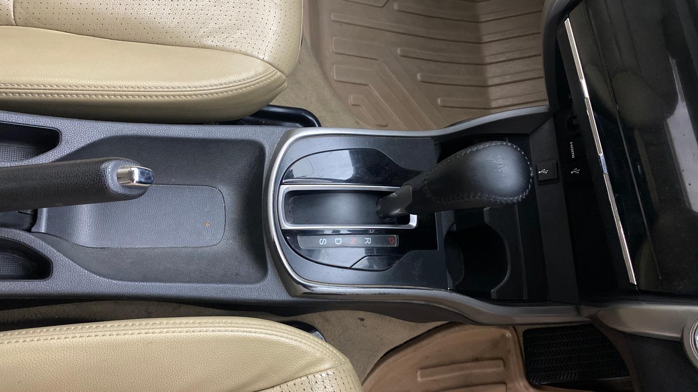 2018 Honda City 1.5L I-VTEC ZX CVT, Petrol, Automatic, 96,485 km, Gear Lever