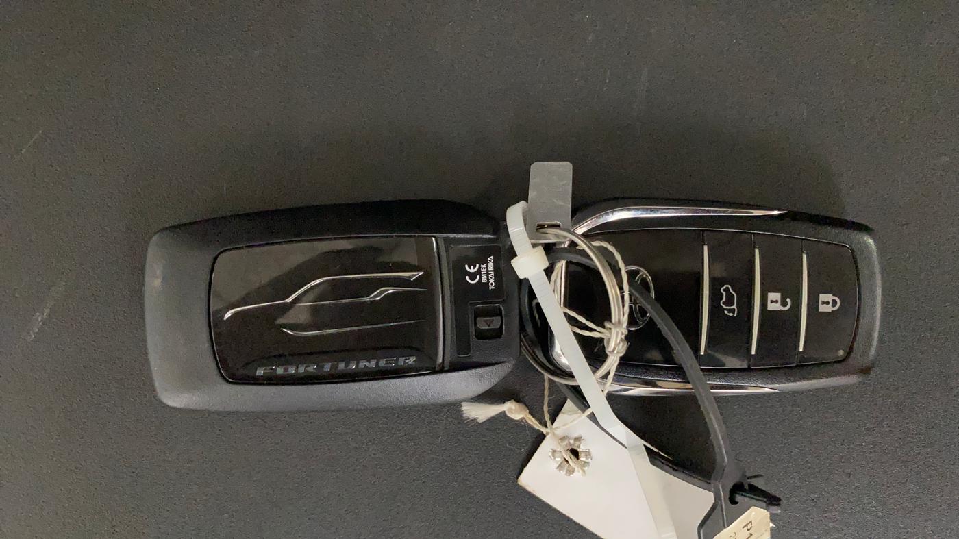 2018 Toyota Fortuner 2.8 4X2 AT, Diesel, Automatic, 52,828 km, Key Close Up