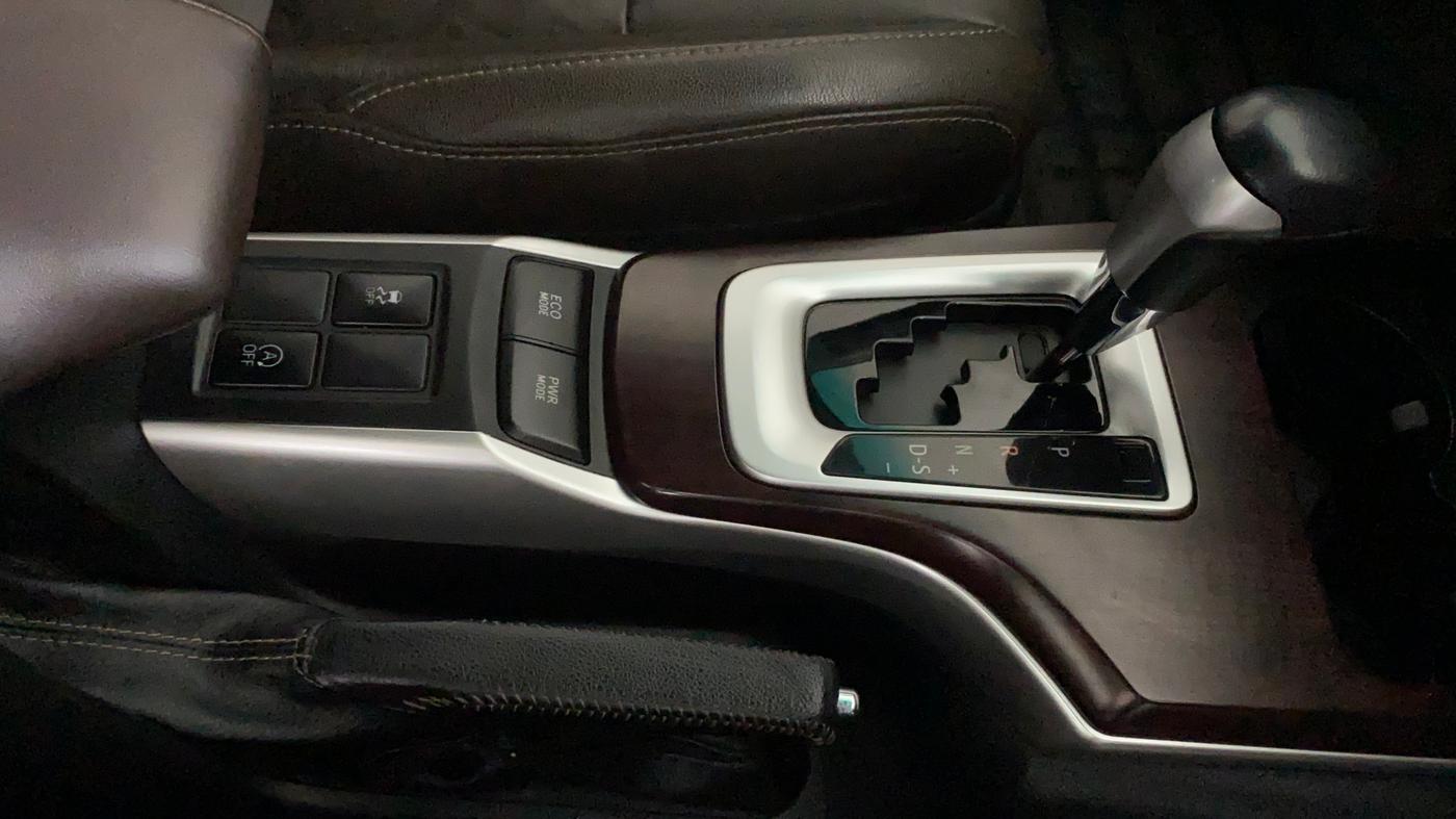 2018 Toyota Fortuner 2.8 4X2 AT, Diesel, Automatic, 52,828 km, Gear Lever