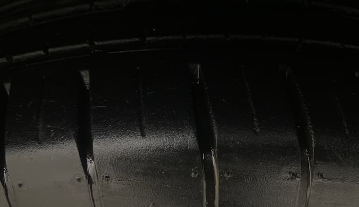 2013 Hyundai Verna FLUIDIC 1.6 VTVT EX, Petrol, Manual, 1,31,555 km, Left Front Tyre Tread