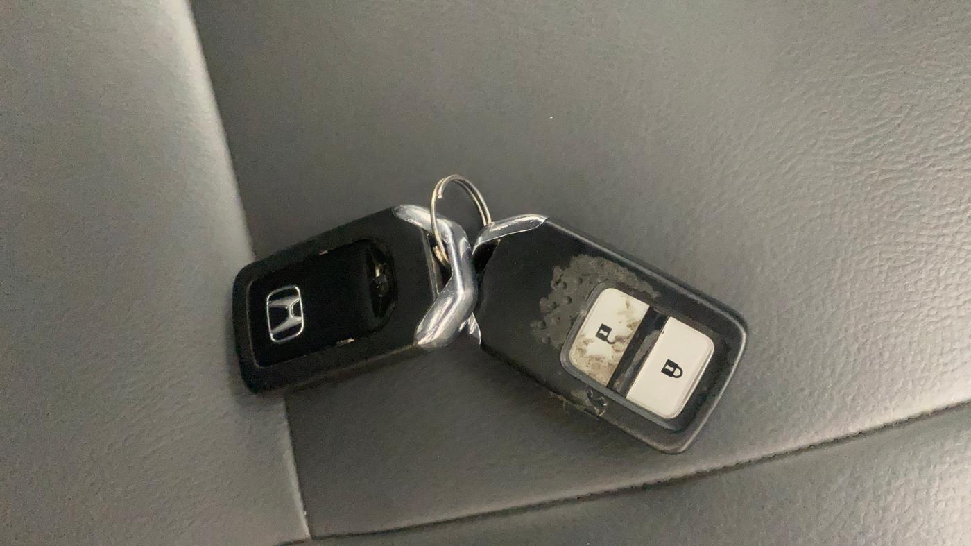 2018 Honda BR-V 1.5L I-VTEC V CVT, CNG, Automatic, 88,497 km, Key Close Up