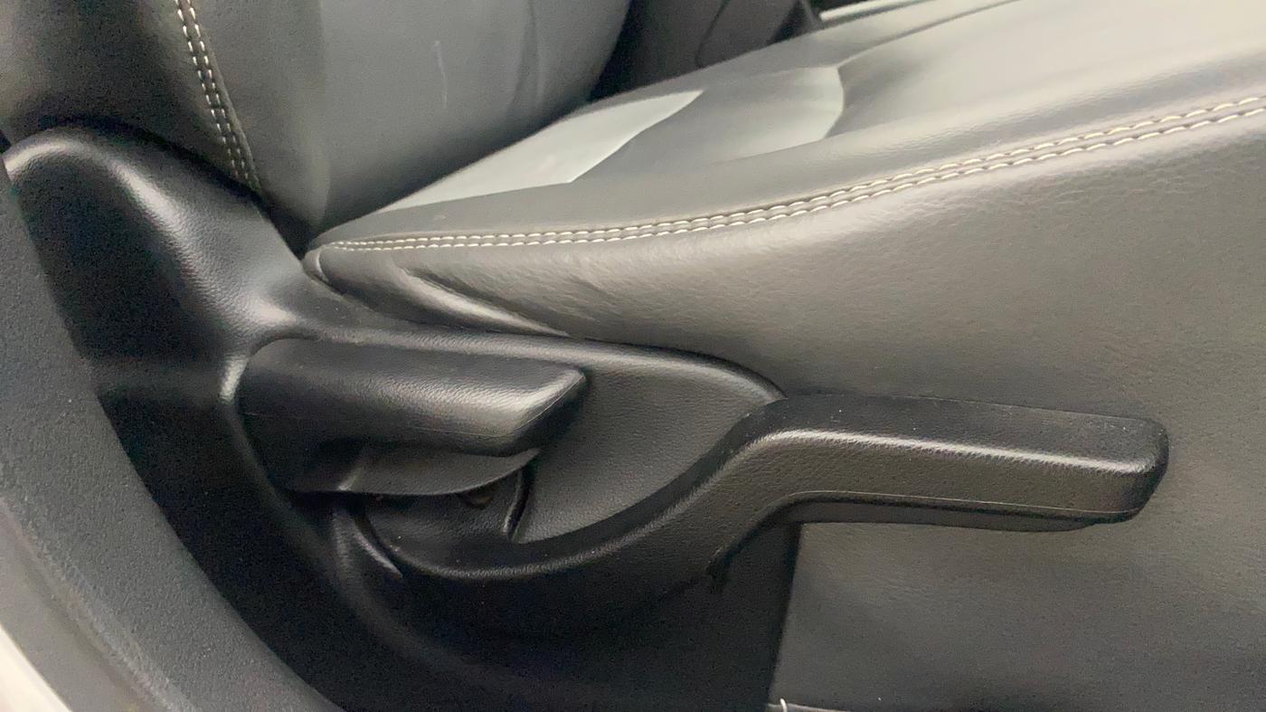 2018 Honda BR-V 1.5L I-VTEC V CVT, CNG, Automatic, 88,497 km, Driver Side Adjustment Panel