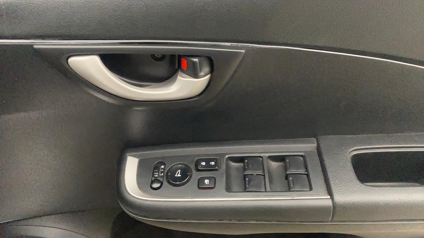 2018 Honda BR-V 1.5L I-VTEC V CVT, CNG, Automatic, 88,497 km, Driver Side Door Panels Control