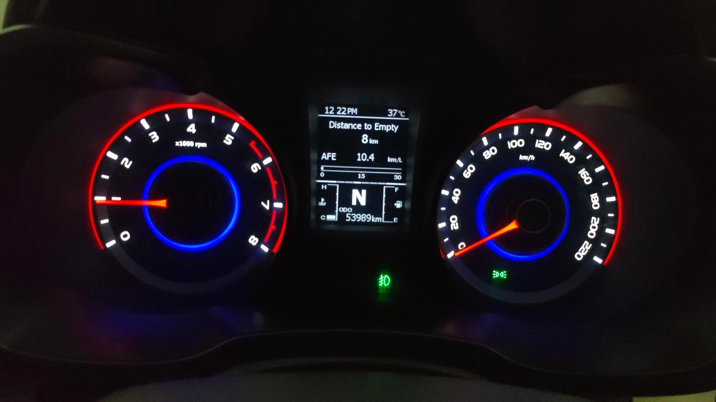 2021 Mahindra XUV300 W8 1.2 PETROL, Petrol, Manual, 53,989 km, Odometer Image