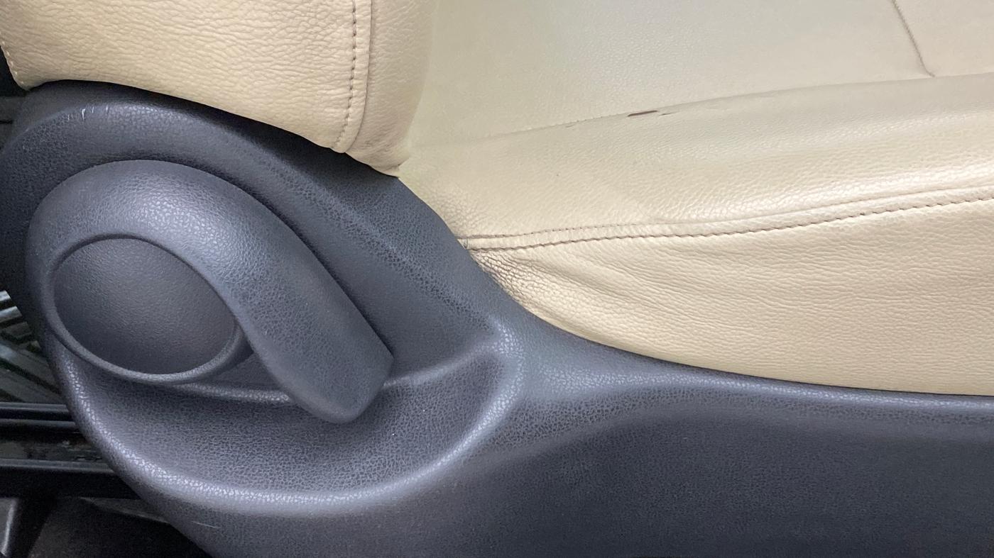 2011 Nissan Micra XE PETROL, Petrol, Manual, 43,588 km, Driver Side Adjustment Panel