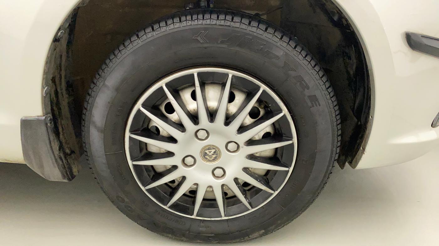 2021 Maruti Swift Dzire TOUR S-CNG (O), CNG, Manual, 23,454 km, Right Front Wheel