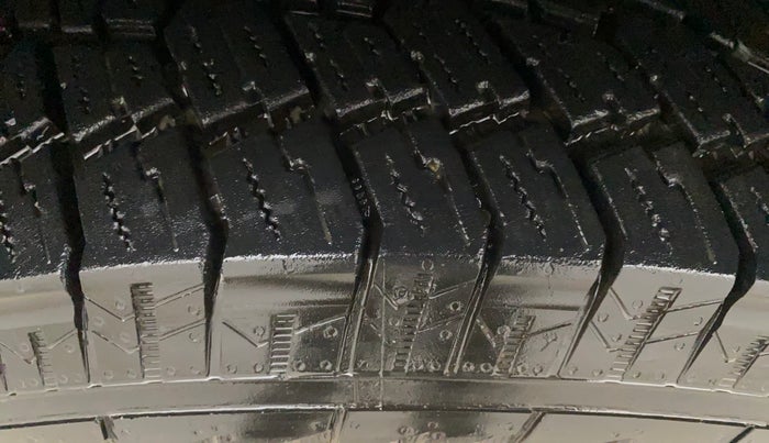 2023 Mahindra Thar LX P 2WD AT HT, Petrol, Automatic, 14,561 km, Left Front Tyre Tread