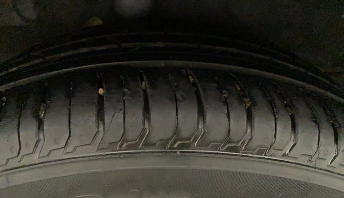 2021 Hyundai NEW I20 ASTA (O) 1.0 TURBO GDI DCT, Petrol, Automatic, 20,339 km, Right Rear Tyre Tread