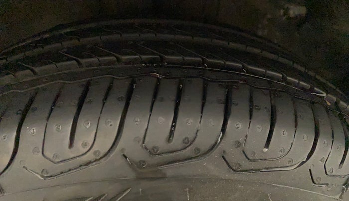 2011 Hyundai i20 ASTA 1.2, Petrol, Manual, 53,347 km, Right Front Tyre Tread