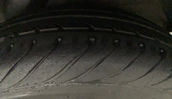 2011 Hyundai i20 ASTA 1.2, Petrol, Manual, 53,347 km, Left Rear Tyre Tread