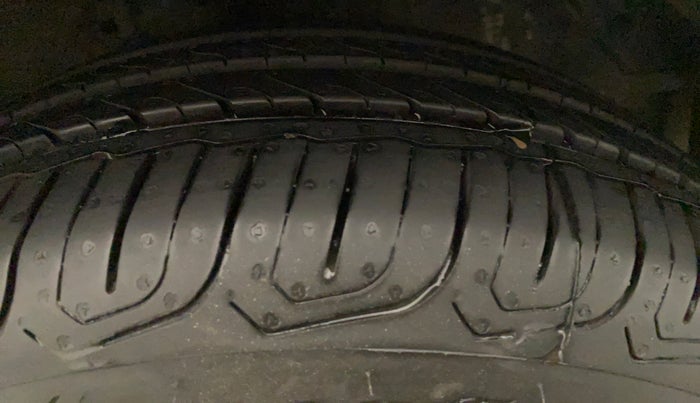 2011 Hyundai i20 ASTA 1.2, Petrol, Manual, 53,347 km, Left Front Tyre Tread