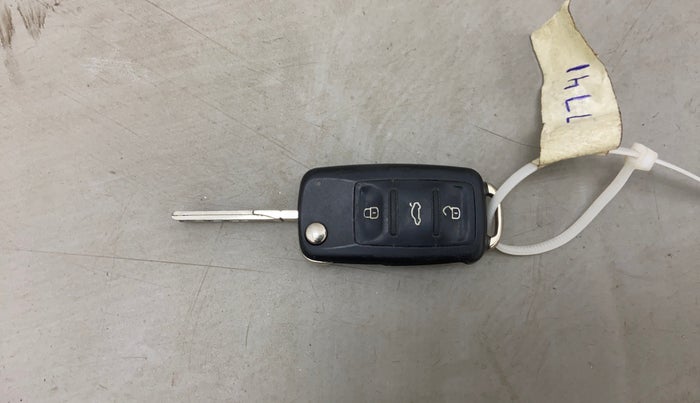 2021 Volkswagen Vento HIGHLINE PLUS 1.0L TSI AT, Petrol, Automatic, 67,711 km, Key Close Up