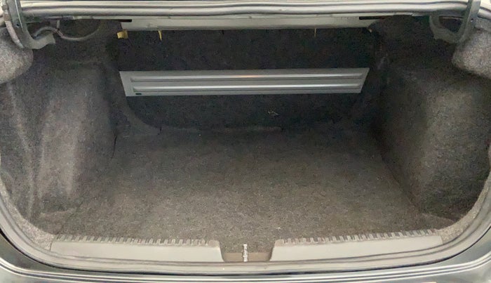 2021 Volkswagen Vento HIGHLINE PLUS 1.0L TSI AT, Petrol, Automatic, 67,711 km, Boot Inside