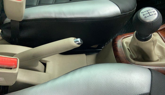 2017 Maruti Ertiga ZDI PLUS SHVS, Diesel, Manual, 83,971 km, Gear Lever