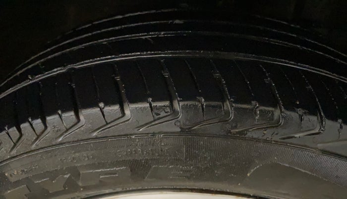 2020 Maruti New Wagon-R LXI CNG 1.0, CNG, Manual, 48,321 km, Right Front Tyre Tread