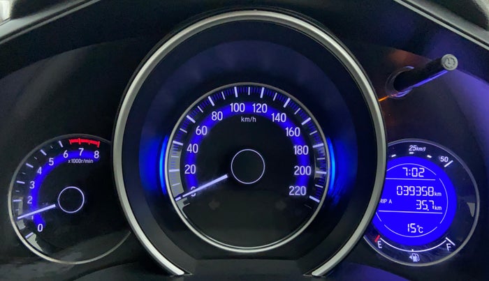 2016 Honda Jazz 1.2 V MT, Petrol, Manual, 40,012 km, Odometer Image