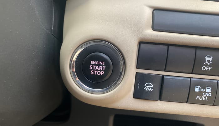 2025 Toyota Glanza G E-CNG, CNG, Manual, 9,848 km, Keyless Start/ Stop Button