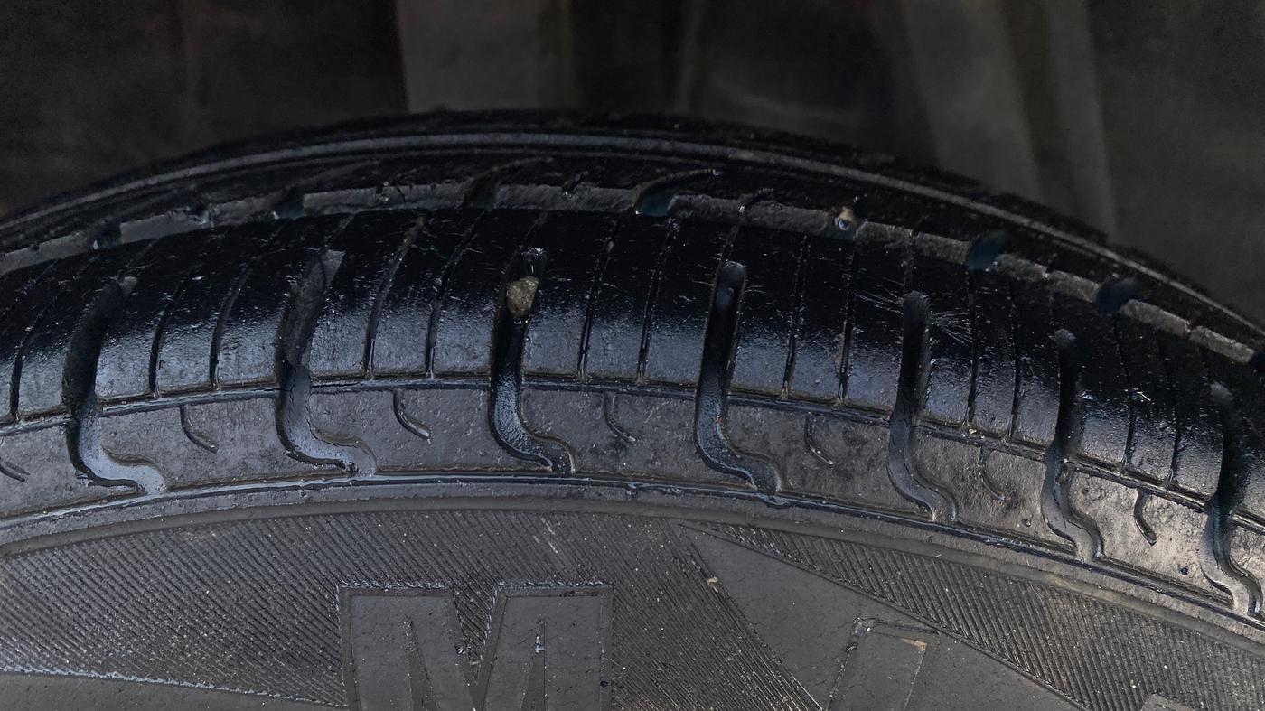 2018 Renault Kwid RXT 1.0 (O), Petrol, Manual, 27,037 km, Right Rear Tyre Tread