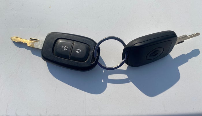 2018 Renault Kwid RXT 1.0 (O), Petrol, Manual, 27,015 km, Key Close Up