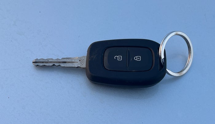 2021 Renault Duster RXZ 1.5 PETROL MT, Petrol, Manual, 75,397 km, Key Close Up