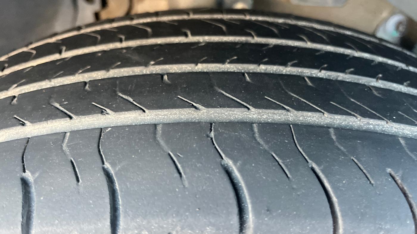 2021 Renault Duster RXZ 1.5 PETROL MT, Petrol, Manual, 75,397 km, Right Front Tyre Tread