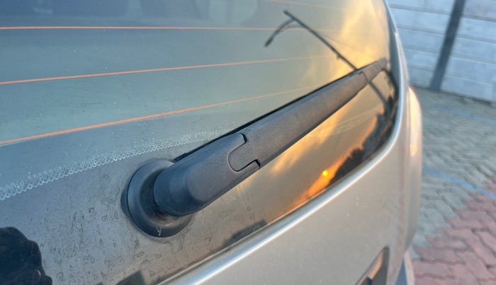 2021 Renault Duster RXZ 1.5 PETROL MT, Petrol, Manual, 75,397 km, Rear Wiper