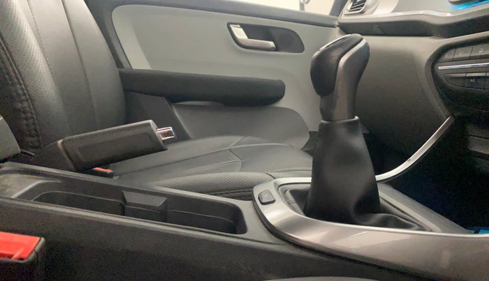 2020 Tata ALTROZ XZ PETROL, Petrol, Manual, 18,468 km, Gear Lever