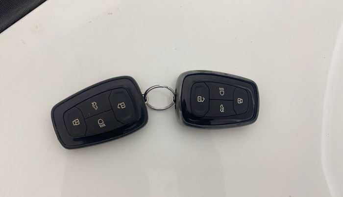 2020 Tata ALTROZ XZ PETROL, Petrol, Manual, 18,468 km, Key Close Up