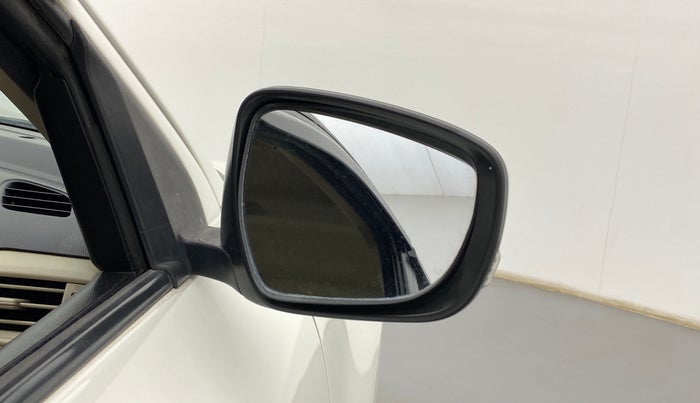 2020 Maruti Dzire VXI, Petrol, Manual, 95,866 km, Right rear-view mirror - Mirror movement not proper