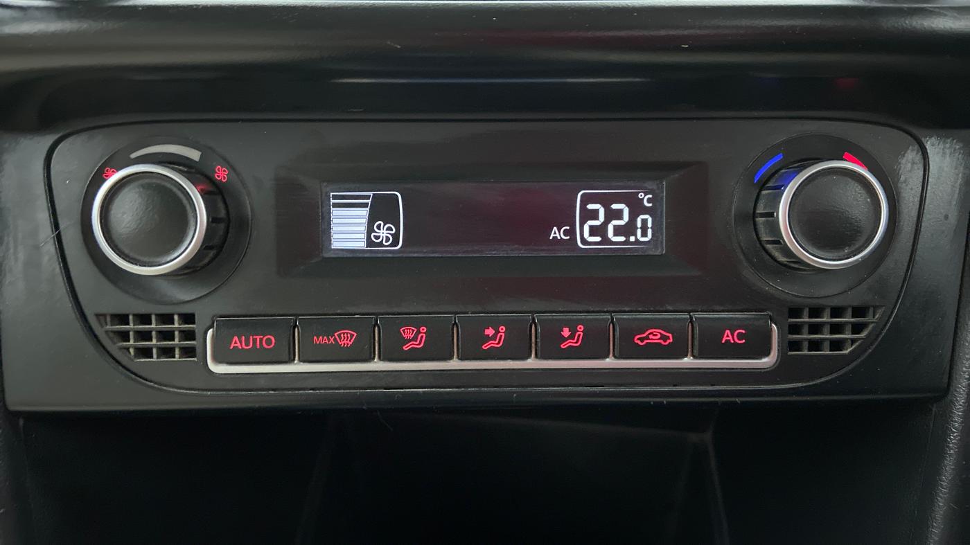 2014 Volkswagen Polo HIGHLINE1.2L PETROL, Petrol, Manual, 66,443 km, Automatic Climate Control