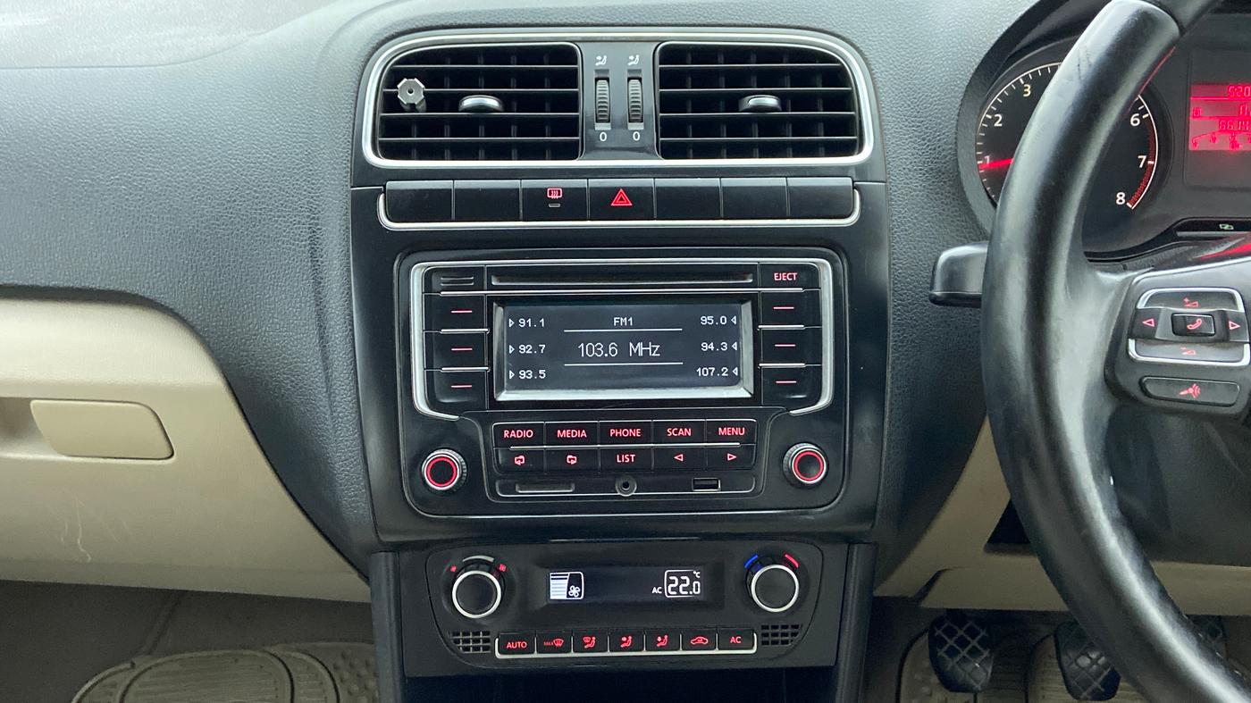 2014 Volkswagen Polo HIGHLINE1.2L PETROL, Petrol, Manual, 66,443 km, Air Conditioner