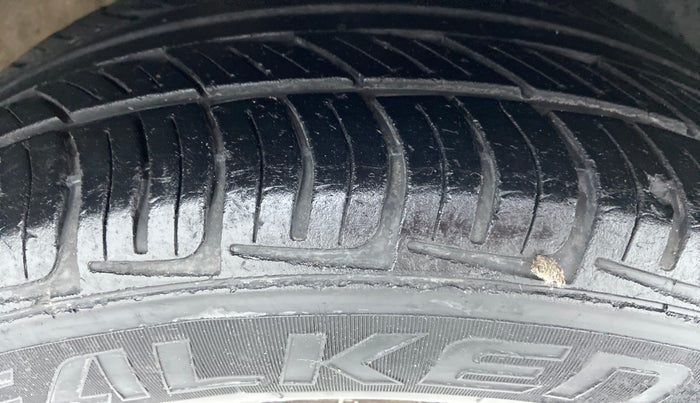 2014 Volkswagen Polo HIGHLINE1.2L PETROL, Petrol, Manual, 66,443 km, Right Front Tyre Tread