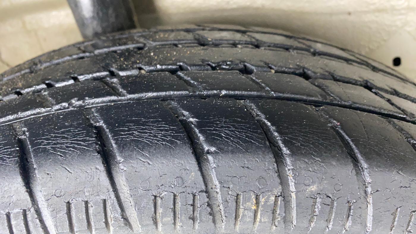 2014 Maruti Celerio VXI d, Petrol, Manual, 40,059 km, Right Rear Tyre Tread