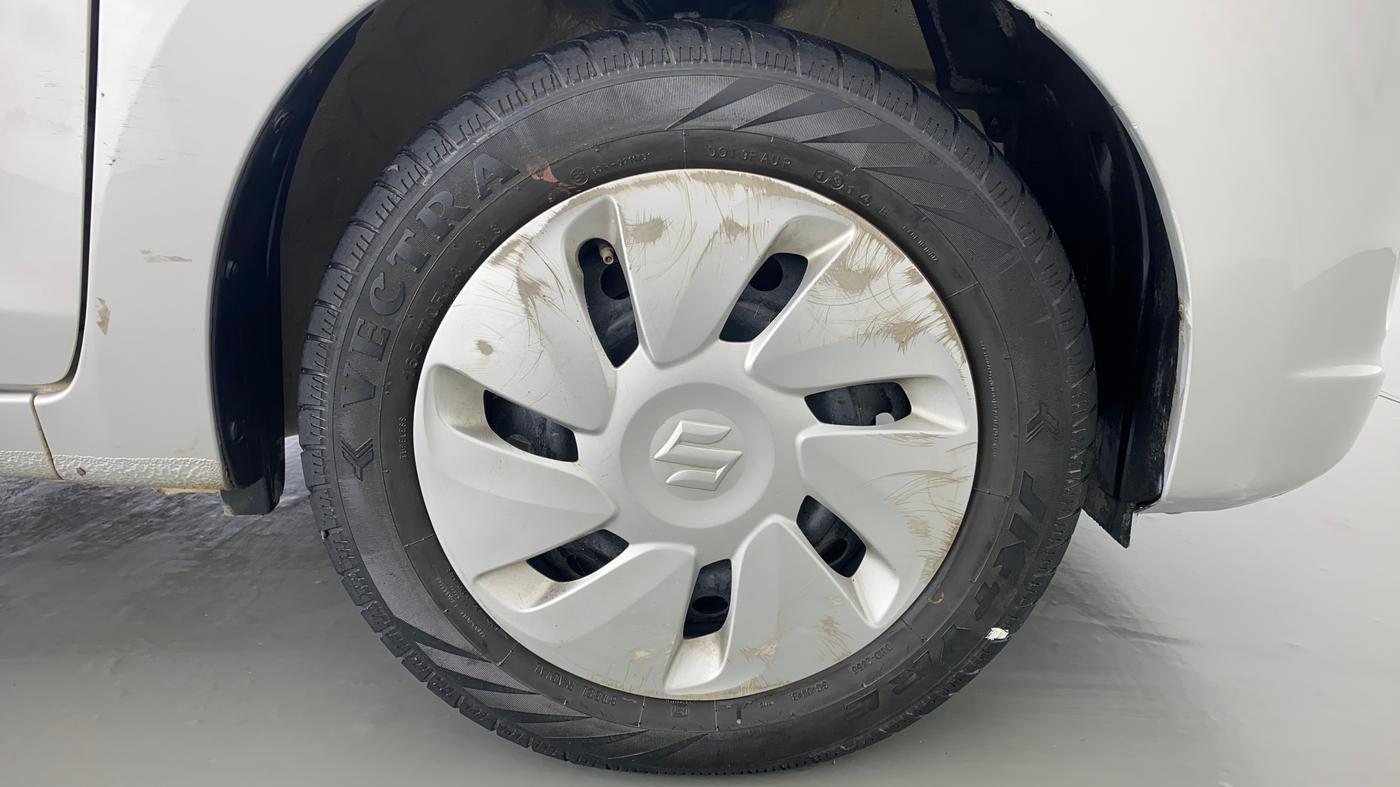 2014 Maruti Celerio VXI d, Petrol, Manual, 40,059 km, Right Front Wheel