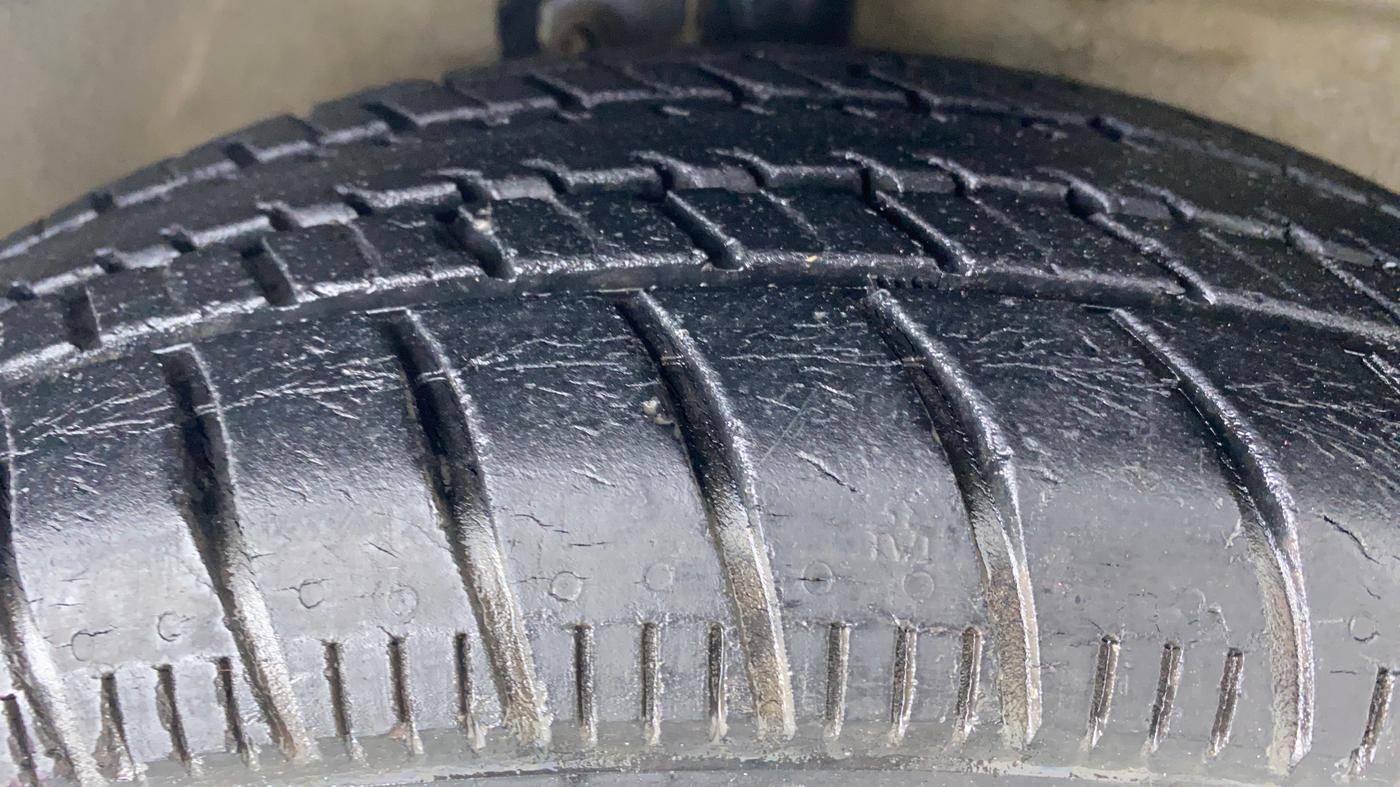 2014 Maruti Celerio VXI d, Petrol, Manual, 40,059 km, Right Front Tyre Tread