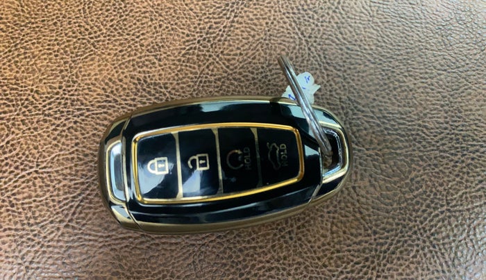 2023 Hyundai Verna SX 1.5 l MPI, Petrol, Manual, 14,744 km, Key Close Up